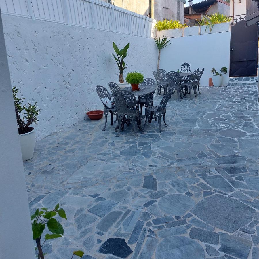 Casa 563 With Indoor Bathroom And Small Kitchen 加亚新城 外观 照片